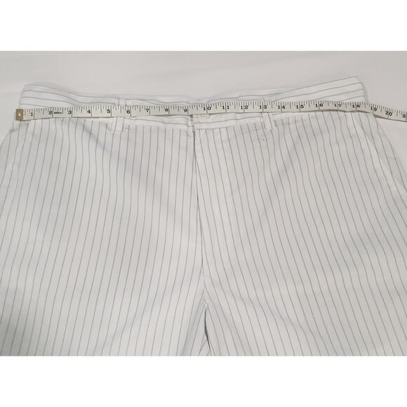 PGA Tour Light Weight White / Gray Striped Polyester Men's Golf Shorts | Size 36 - Picture 9 of 10